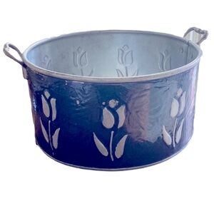 Tulip Design Low Profile Tulip Navy Blue Galvanized Metal Tub Planter 9” Terrain